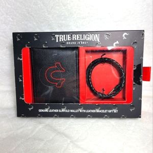 True Religion Leather Wallet & Bracelet Gift Set
